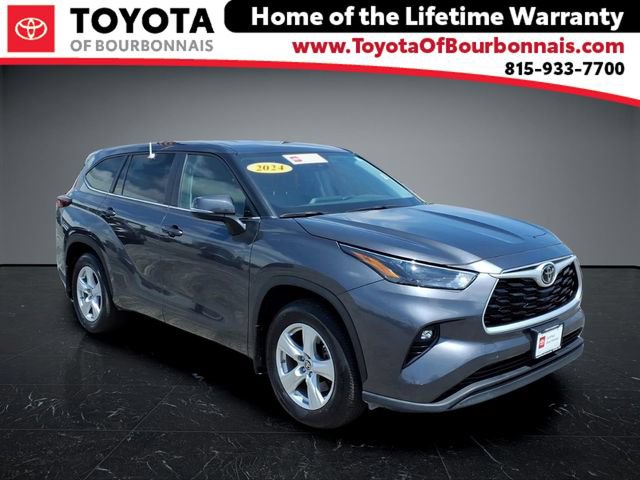 Certified 2024 Toyota Highlander LE AWD/4WD image 1