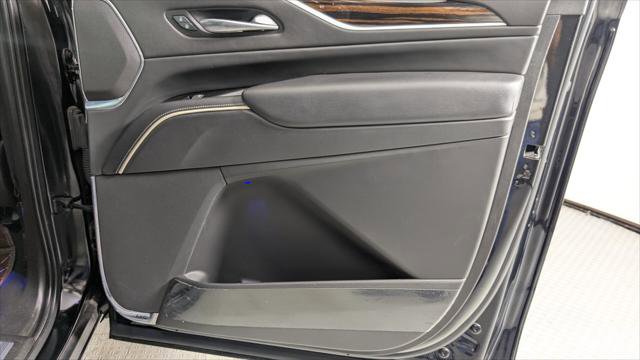 Used 2022 Cadillac Escalade ESV Luxury image 30