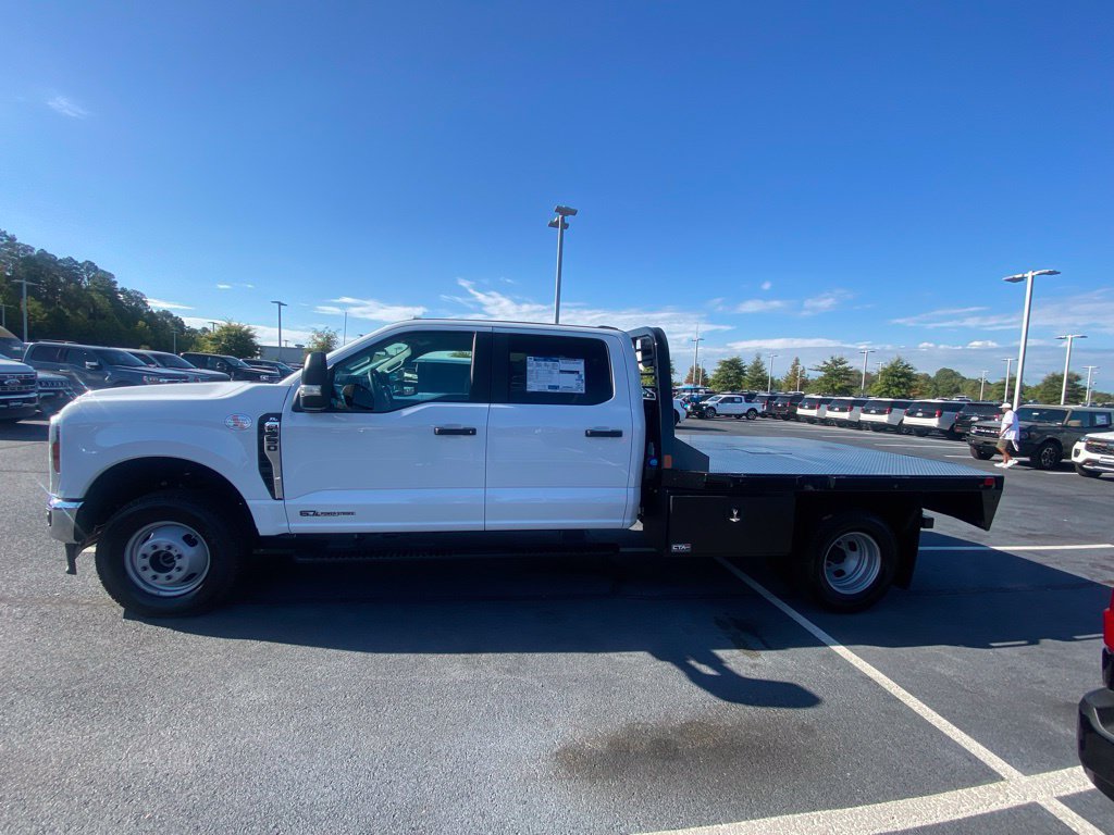 New 2026 Ford F350 XL w/ XL Chrome Package AWD/4WD image 4
