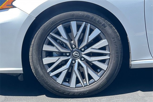 Used 2023 Nissan Altima 2.5 SV image 25
