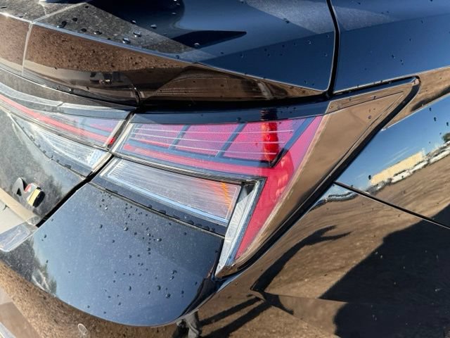 Used 2022 Hyundai Elantra N FWD image 12