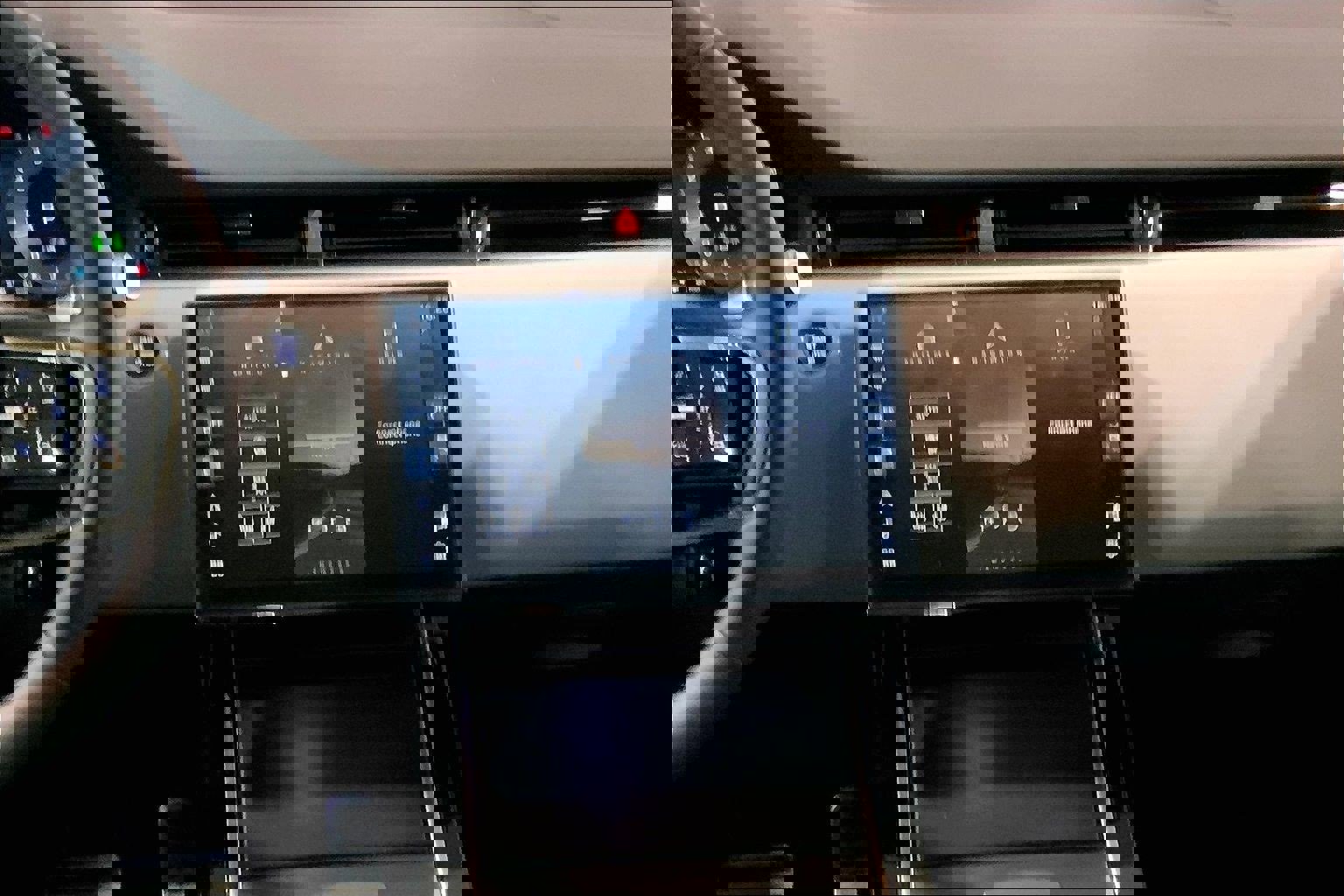 New 2026 Land Rover Range Rover Evoque Dynamic SE image 6