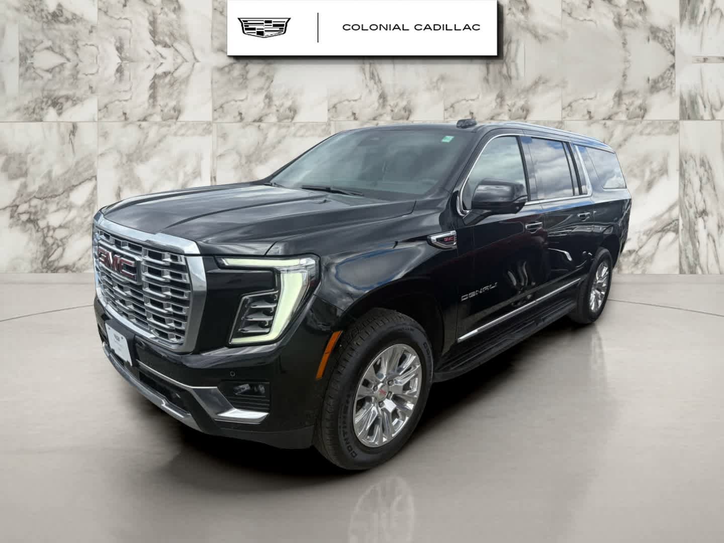 Used 2025 GMC Yukon XL Denali AWD/4WD image 1