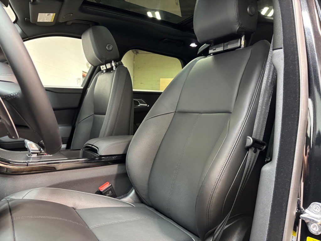 New 2026 Land Rover Range Rover Velar Dynamic SE image 22
