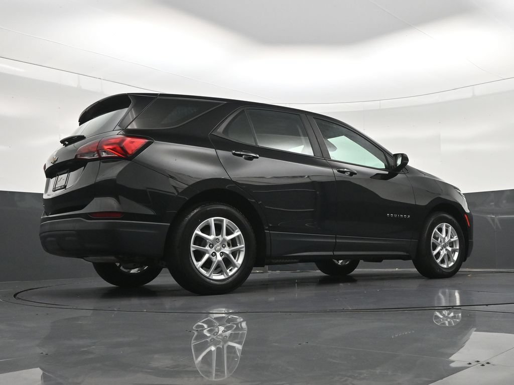 Used 2024 Chevrolet Equinox LS FWD image 28