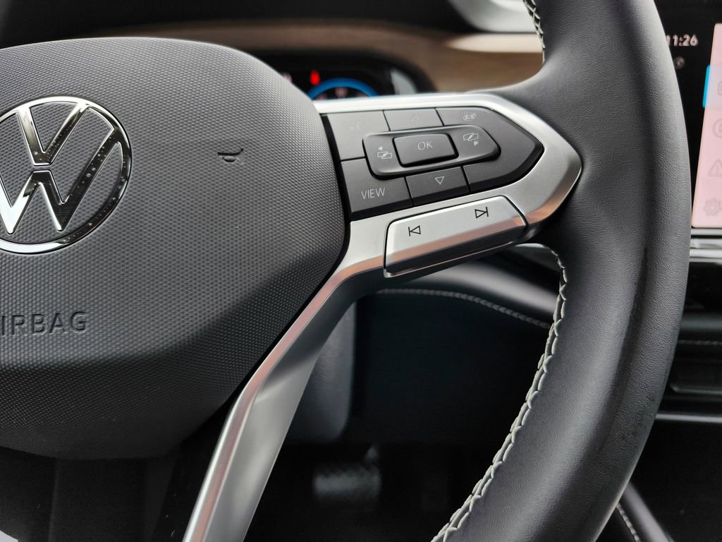 New 2026 Volkswagen Atlas SE image 13