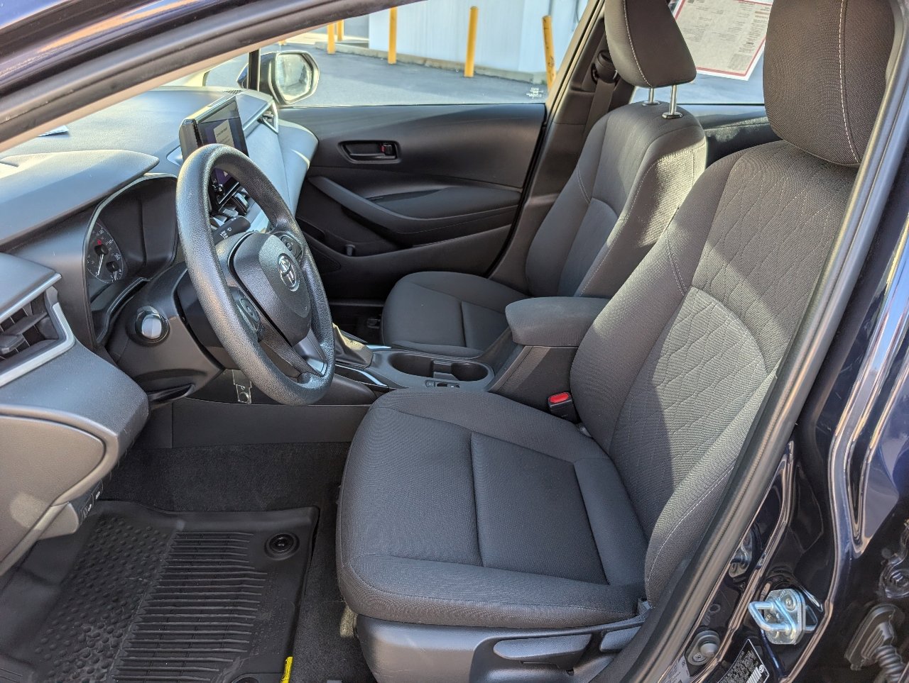 Used 2023 Toyota Corolla LE image 2