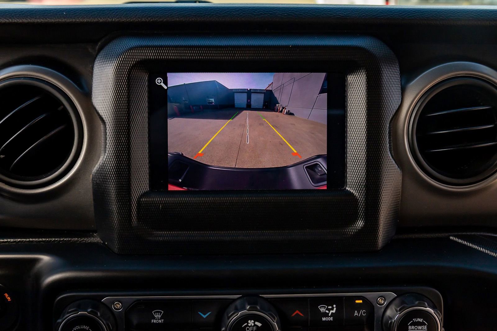 Used 2022 Jeep Gladiator Sport image 25