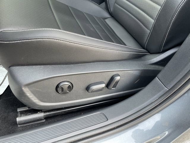 Used 2023 Volkswagen Jetta SE image 9