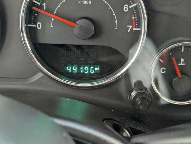 Used 2017 Jeep Wrangler Unlimited Sahara w/ Connectivity Group image 13