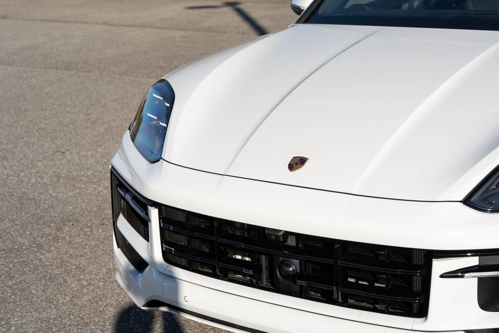 Certified 2025 Porsche Cayenne image 18