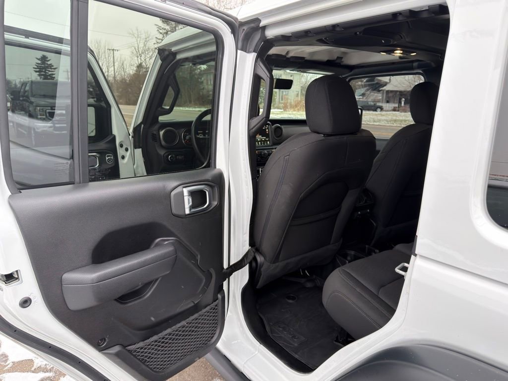 Used 2022 Jeep Wrangler Unlimited Sport image 28