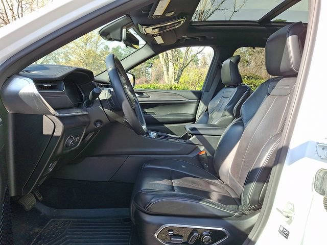 Used 2022 Jeep Grand Cherokee L Overland w/ Luxury Tech Group IV image 13