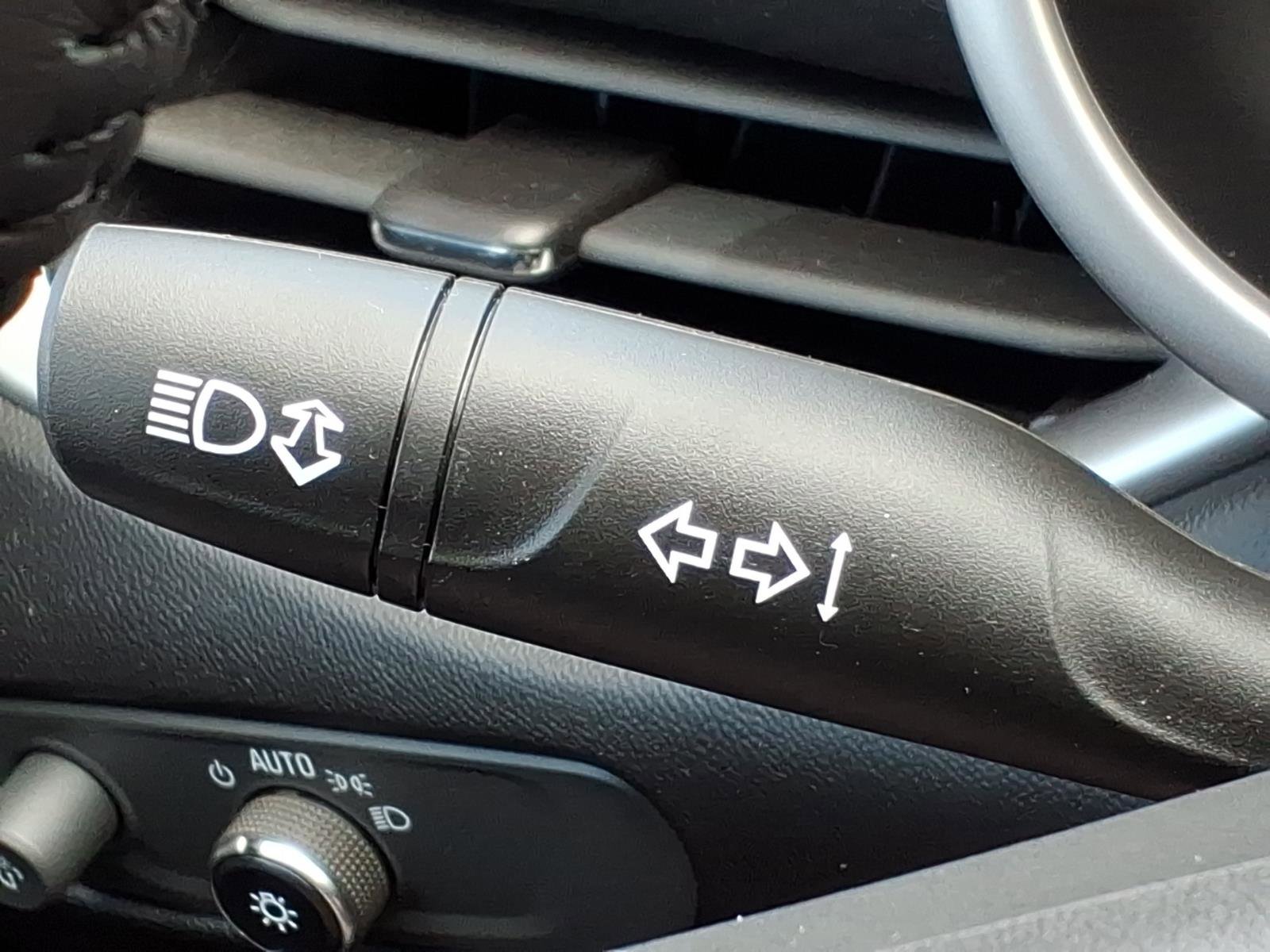 Used 2022 Chevrolet Malibu RS image 24