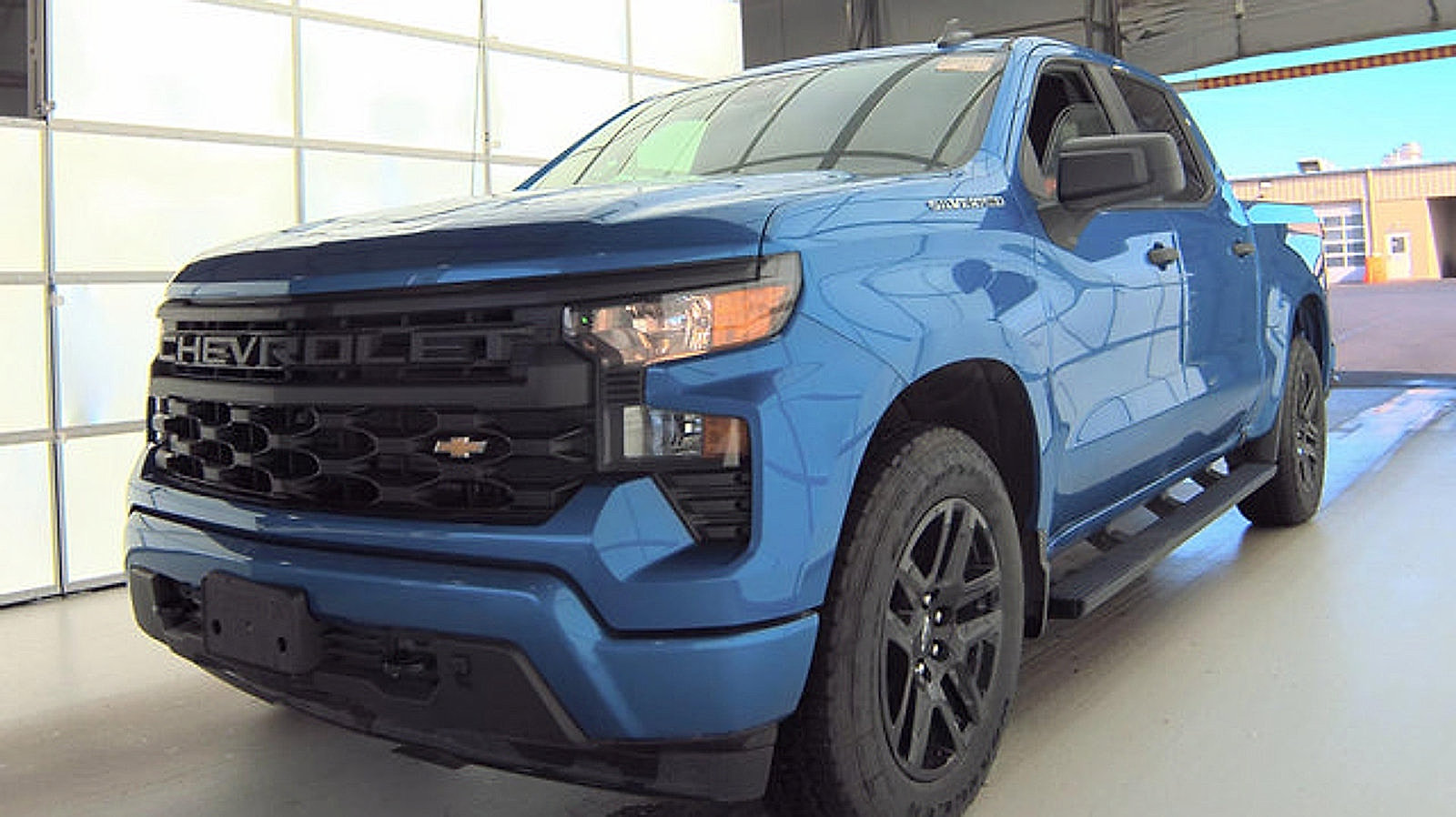 Used 2024 Chevrolet Silverado 1500 Custom AWD/4WD image 4