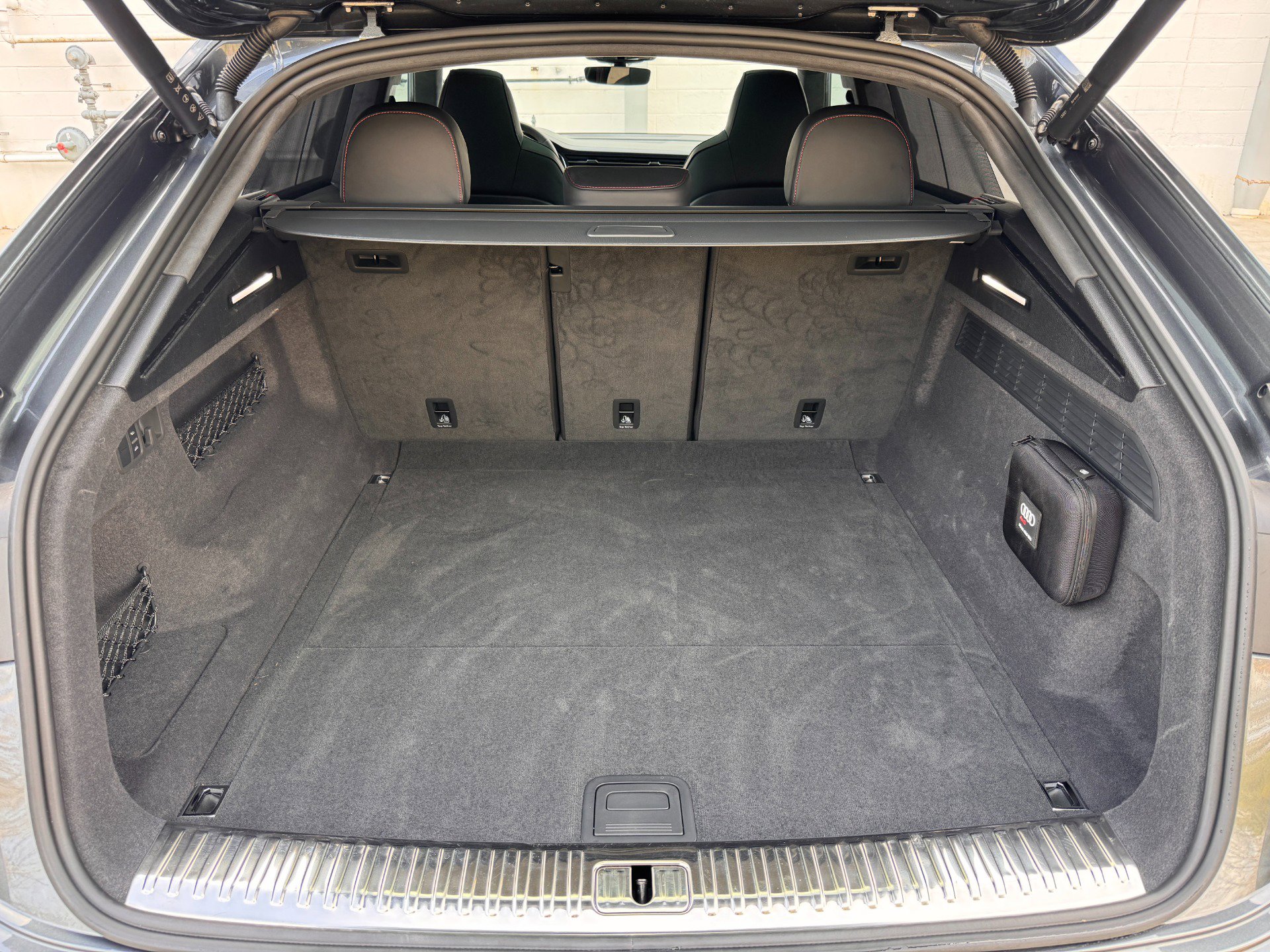 Used 2025 Audi RS Q8 performance image 68