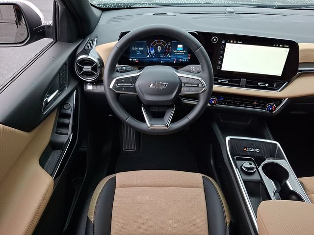 New 2026 Chevrolet Equinox ACTIV w/ Convenience Package III FWD image 8