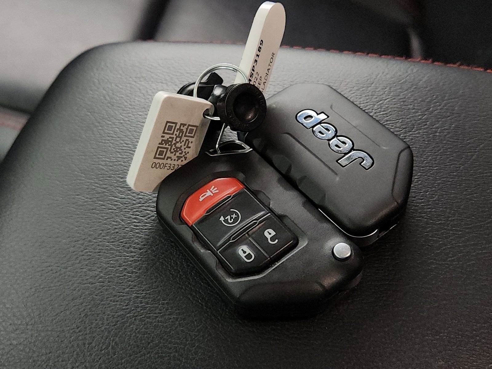 Used 2022 Jeep Gladiator Rubicon w/ Cold Weather Group image 30