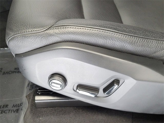 Certified 2025 Volvo XC90 B6 Ultra image 10