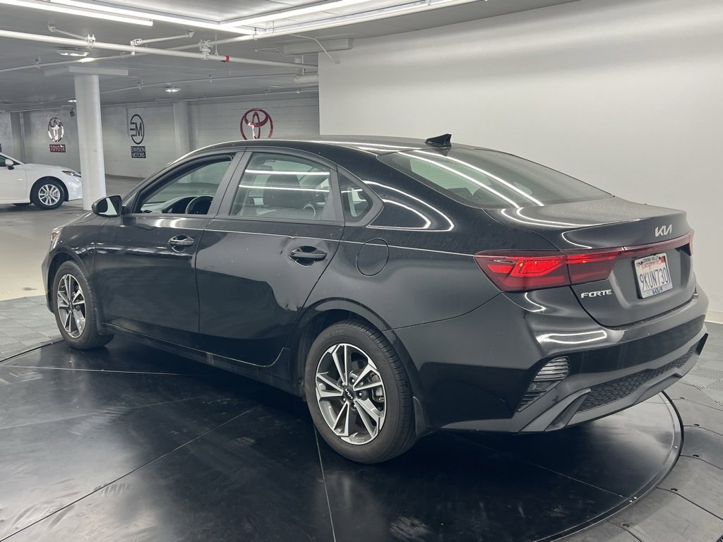 Used 2024 Kia Forte LXS image 3