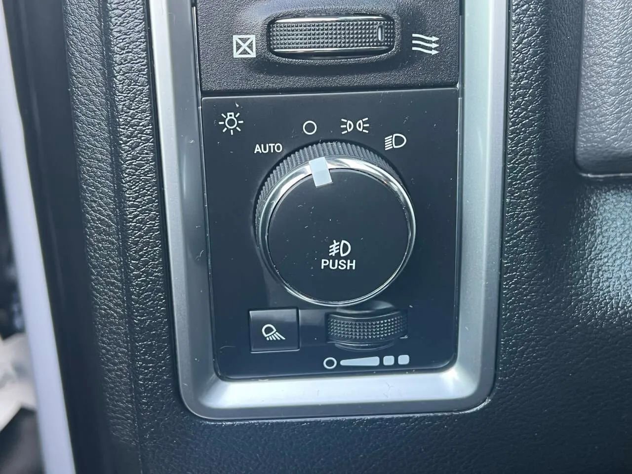 Used 2016 RAM 1500 Big Horn image 29