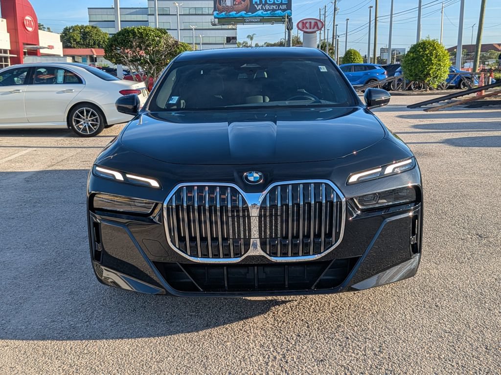 Used 2023 BMW 740i RWD image 6