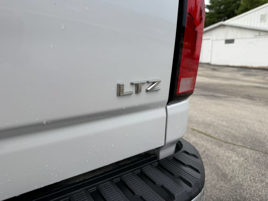 Used 2024 Chevrolet Silverado 2500 LTZ w/ LTZ Plus Package AWD/4WD image 43