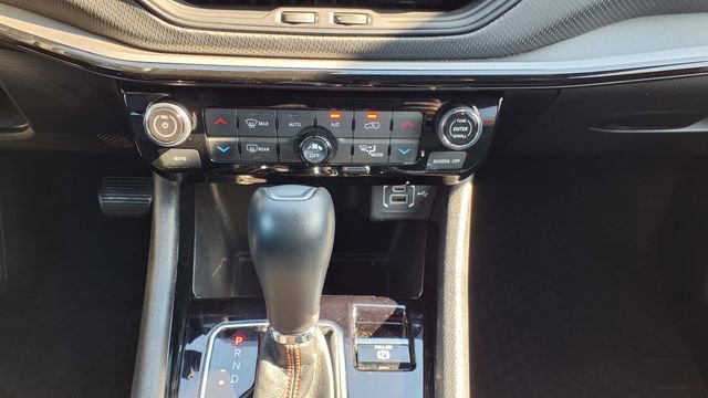 Used 2025 Jeep Compass Trailhawk image 21