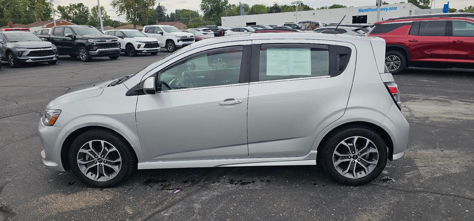Used 2018 Chevrolet Sonic LT w/ True North Edition FWD image 4
