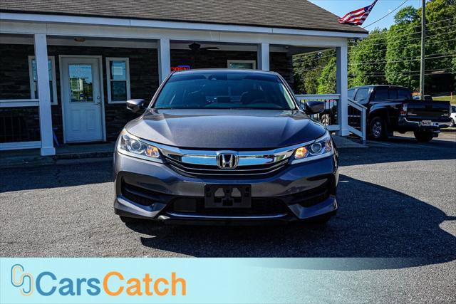 Used 2017 Honda Accord LX image 11