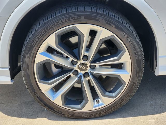 Used 2022 Audi Q3 2.0T Premium Plus w/ Premium Plus Package AWD/4WD image 12