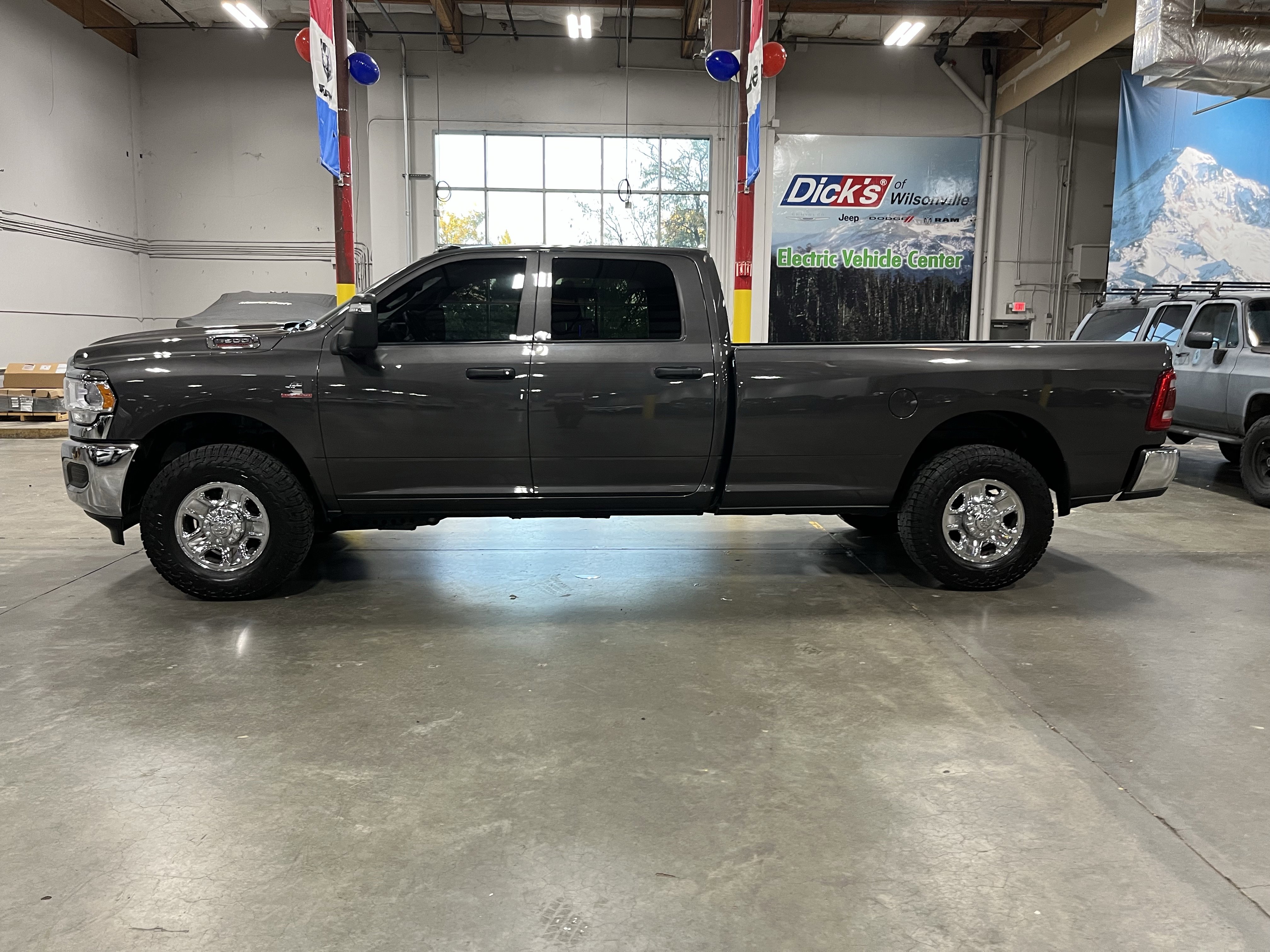 Used 2024 RAM 3500 Tradesman w/ Towing Technology Group image 2