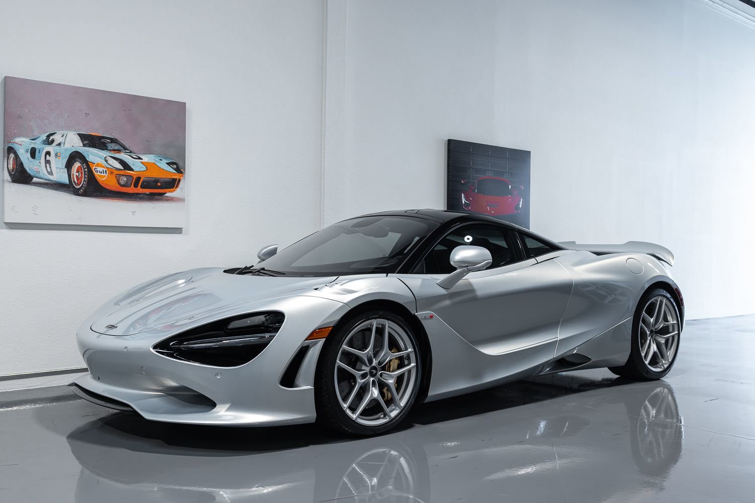 Used 2024 McLaren 750S image 1