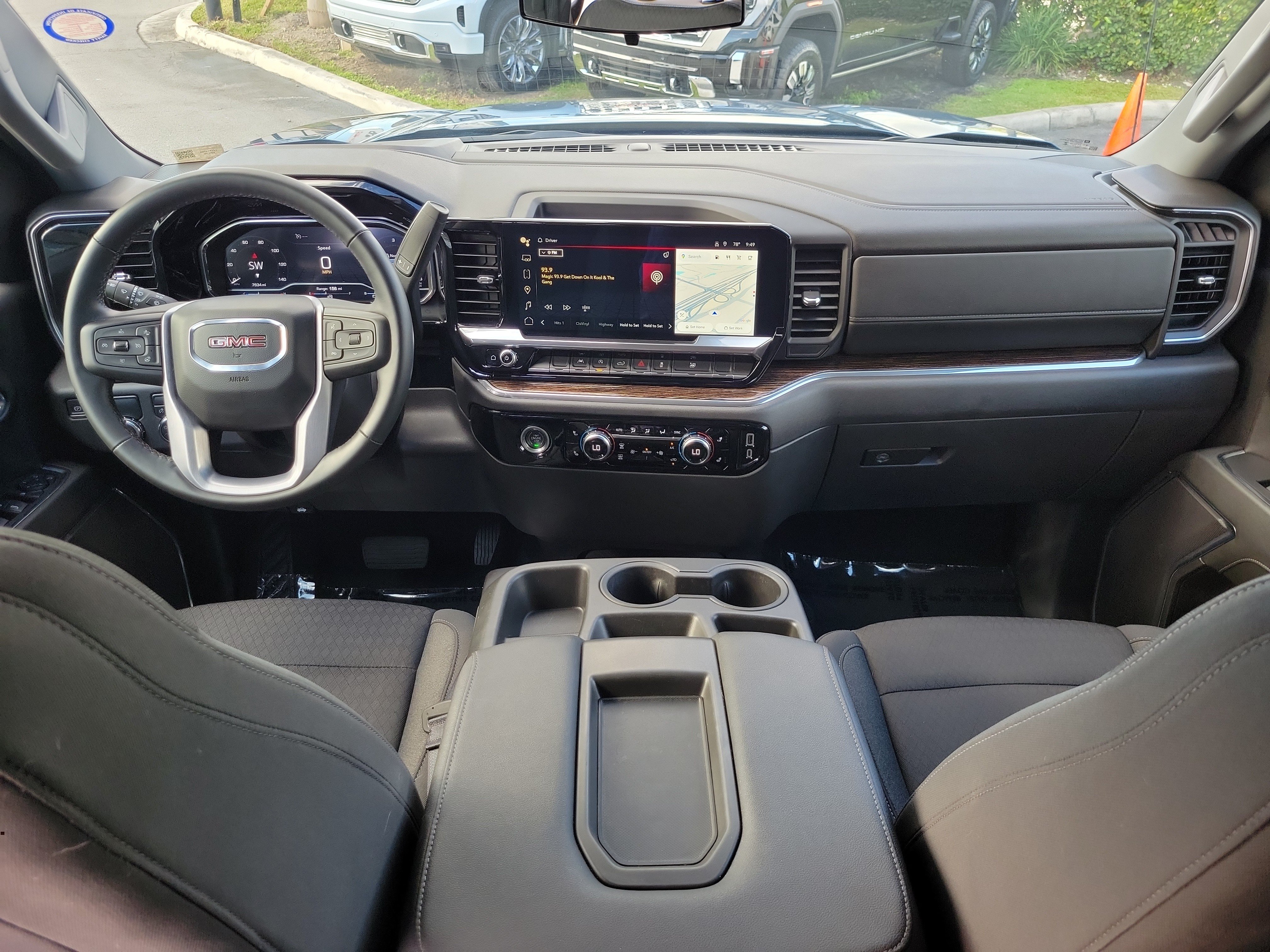 Used 2024 GMC Sierra 1500 Elevation RWD image 17