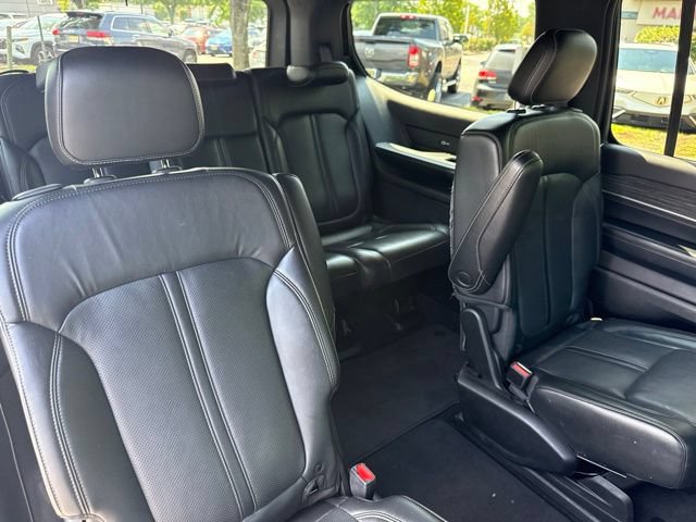 Used 2022 Jeep Wagoneer Series III w/ Premium Group I AWD/4WD image 24