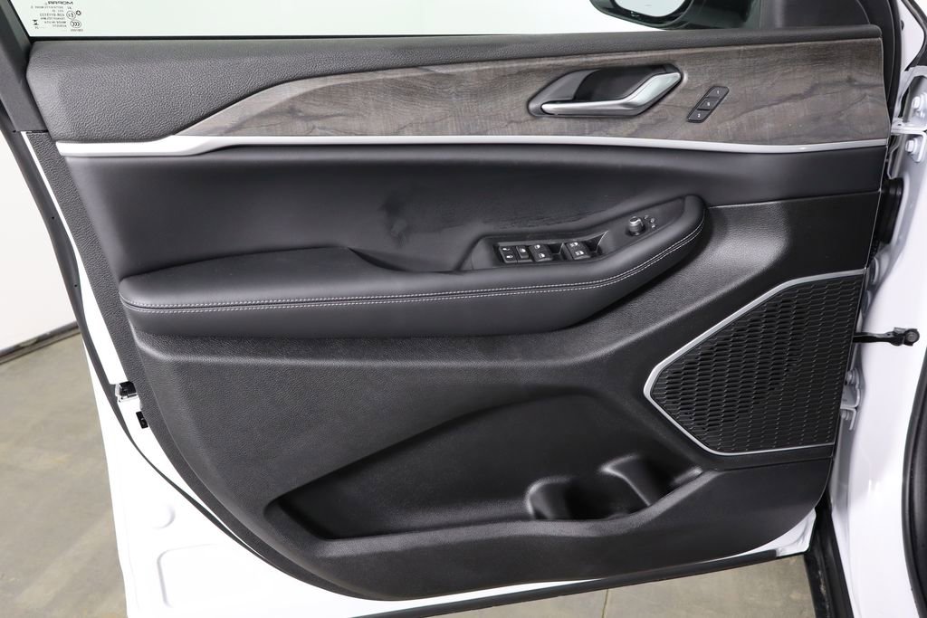 New 2026 Jeep Grand Cherokee Limited AWD/4WD image 20