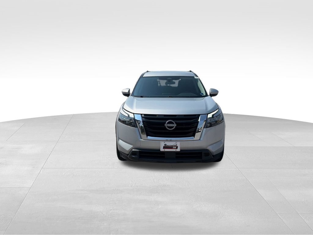 Used 2023 Nissan Pathfinder SV AWD/4WD image 17