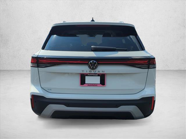 New 2026 Volkswagen Tiguan SE FWD image 9