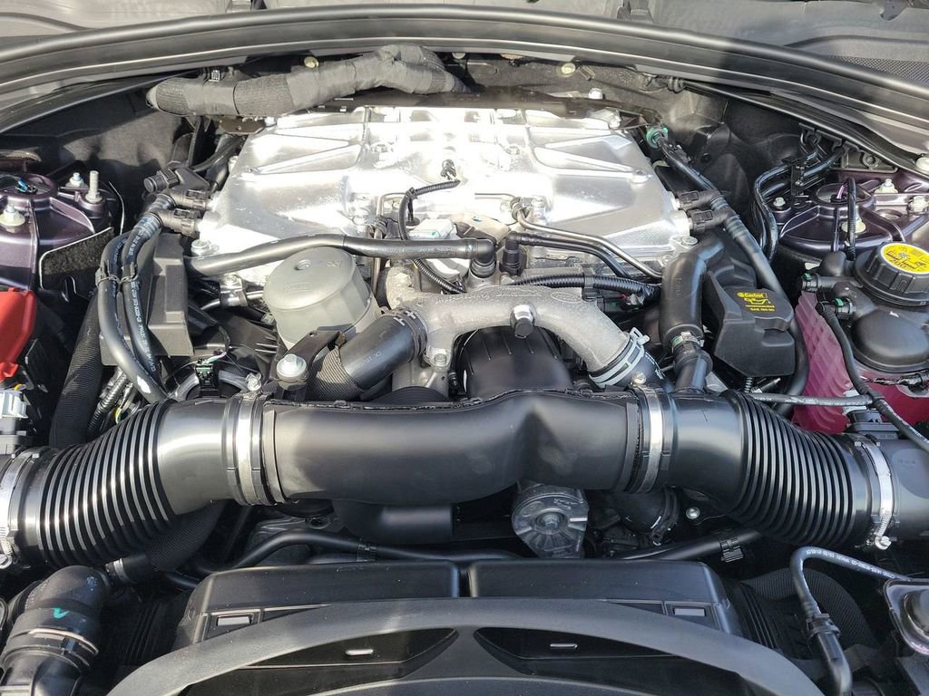 Used 2025 Jaguar F-PACE SVR image 30