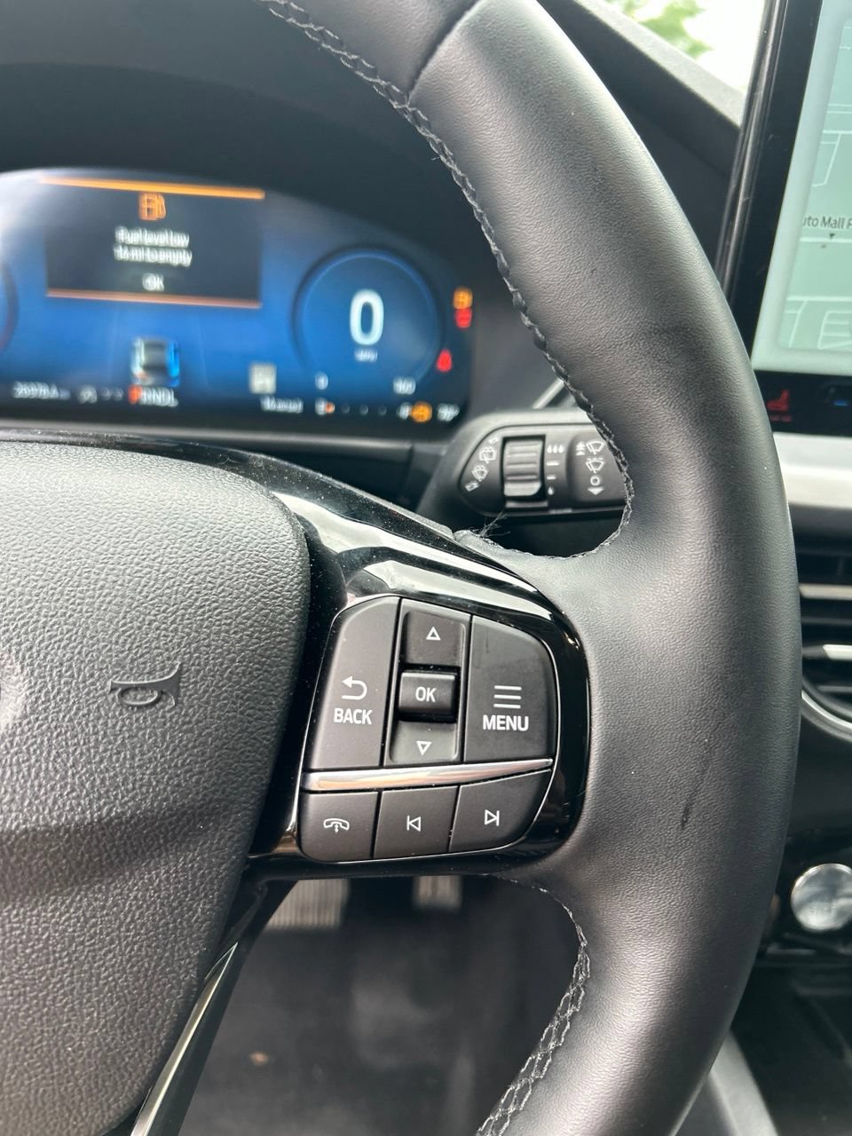Used 2025 Ford Escape Platinum AWD/4WD image 19
