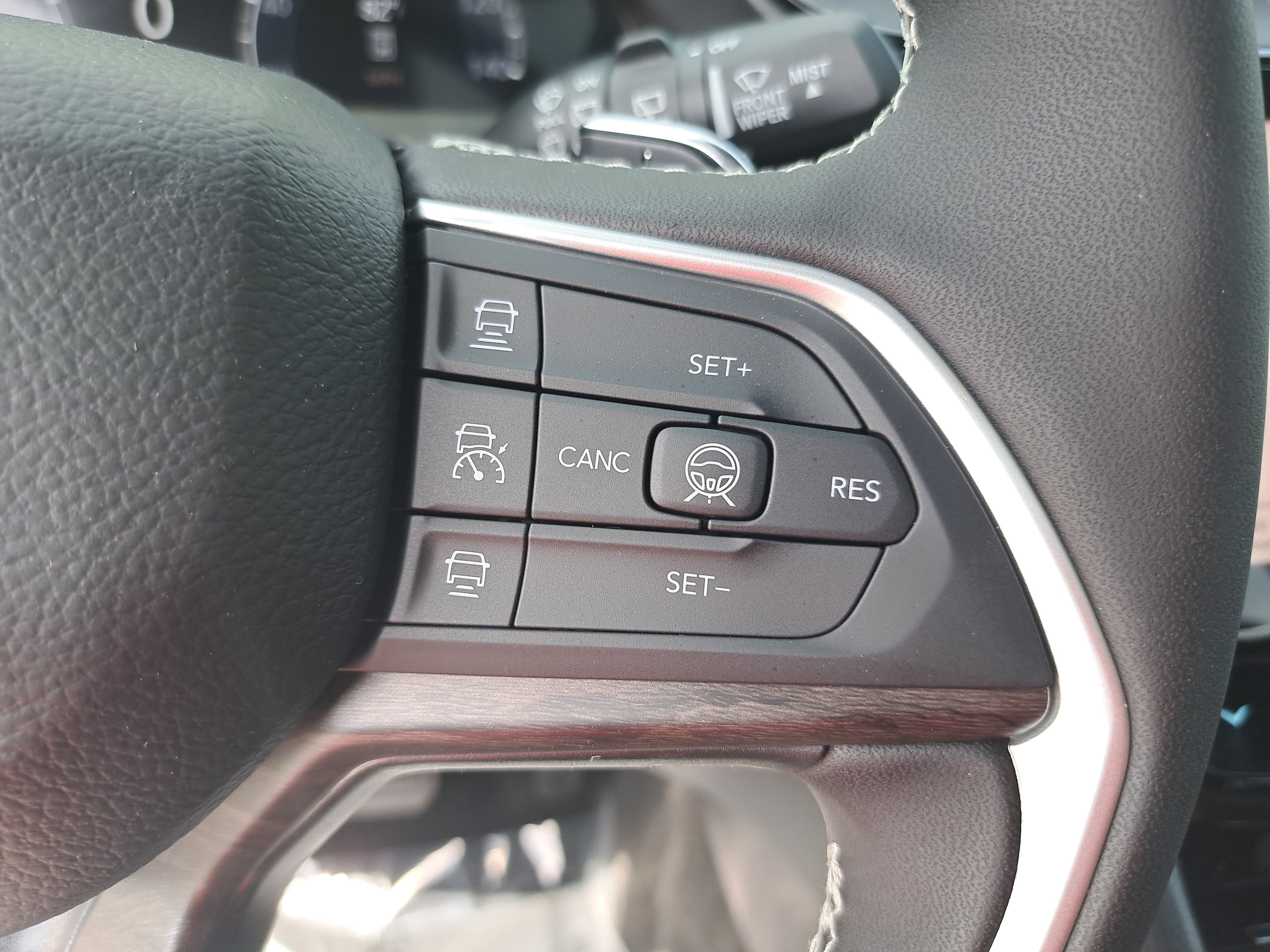 New 2026 Jeep Grand Cherokee Altitude AWD/4WD image 18