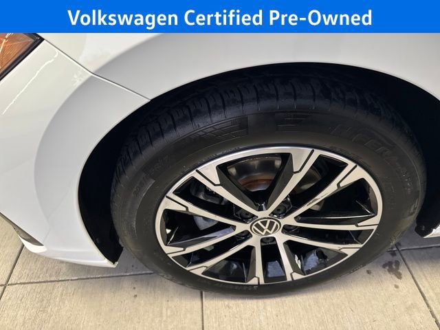 Certified 2025 Volkswagen Jetta Sport image 32