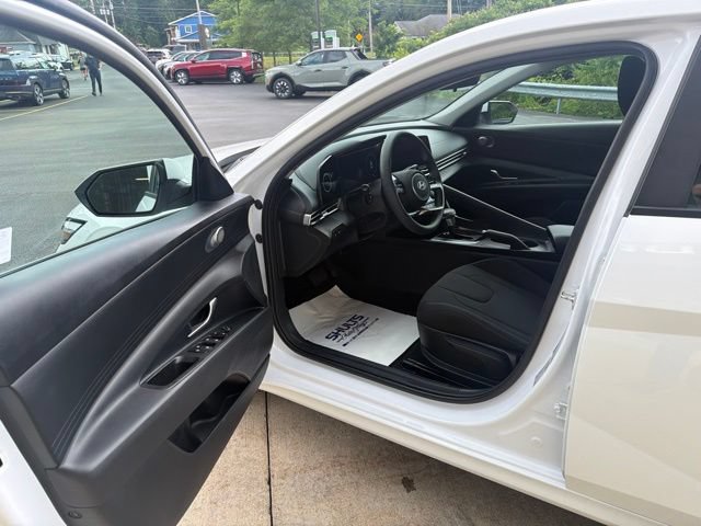 Used 2024 Hyundai Elantra SEL FWD image 6