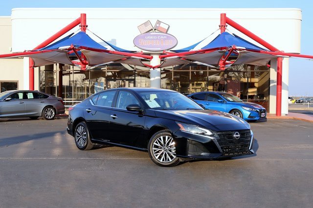 Used 2025 Nissan Altima 2.5 SV