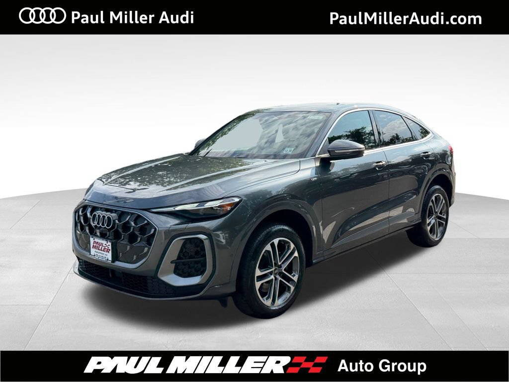 Used 2025 Audi Q5 Premium w/ Convenience Package