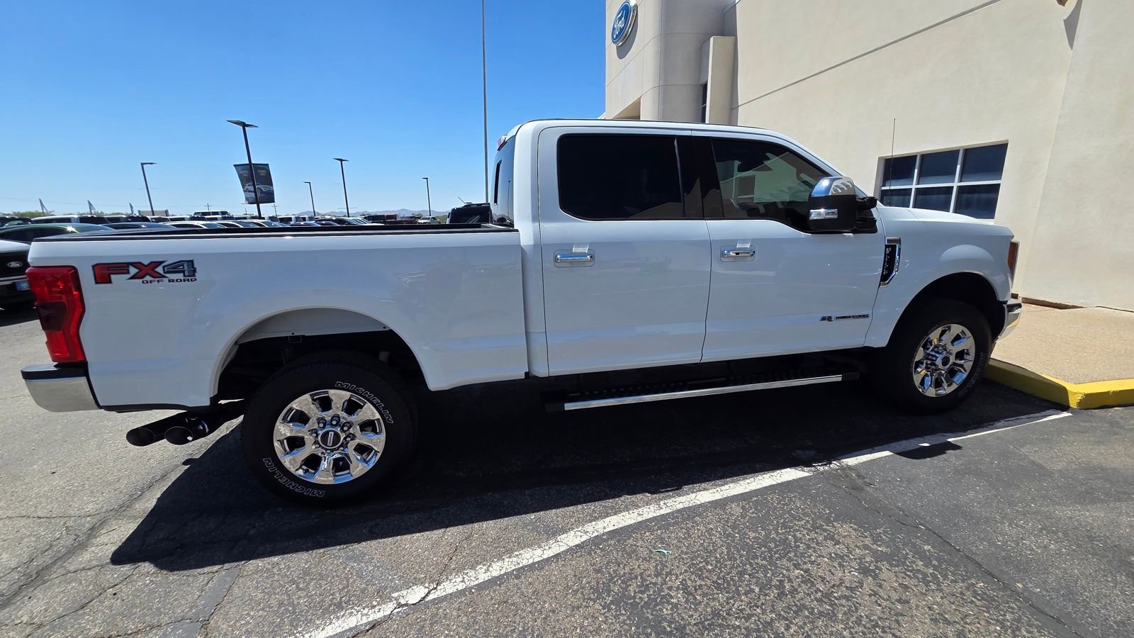 Used 2017 Ford F250 Lariat w/ Lariat Ultimate Package AWD/4WD image 8