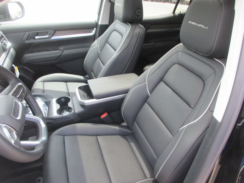 New 2026 GMC Terrain Denali AWD/4WD image 11