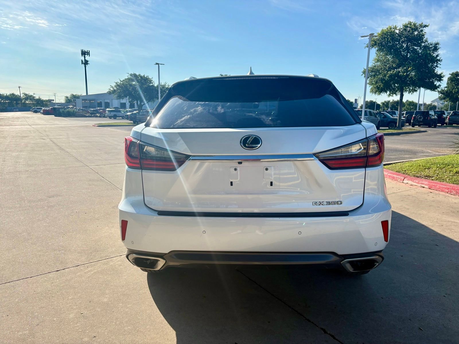 Used 2019 Lexus RX 350 FWD w/ Navigation Package image 4