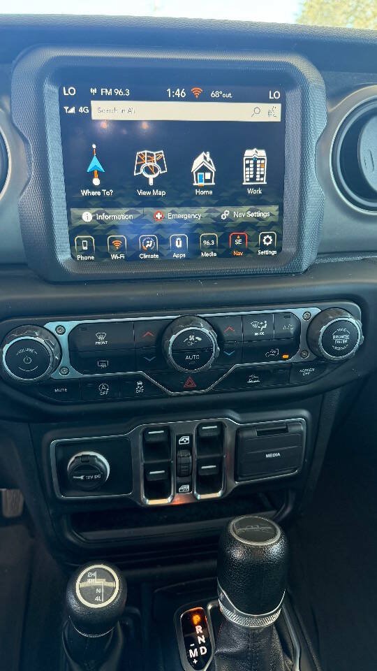 Used 2021 Jeep Gladiator Sport AWD/4WD image 18