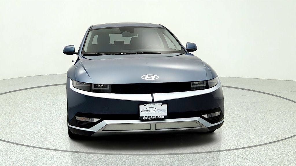 Used 2022 Hyundai Ioniq 5 SE AWD/4WD image 2